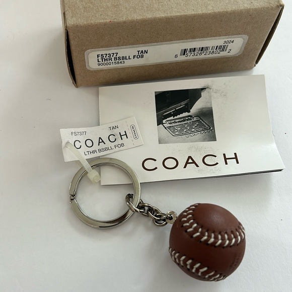 NWT COACH Baseball Keychain Fob Charm-Real
Leather FS7377 - Picture 1 of 5